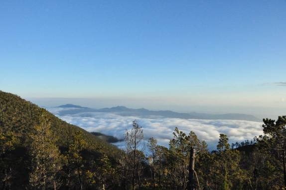 A bela visão que se tem quase ao chegar ao cume do Pico Duarte, na  República Dominicana